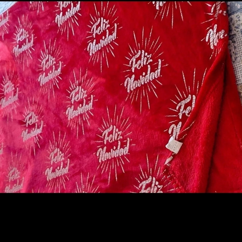 FELIZ NAVI DA Christmas throw